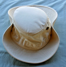 Tilley Hat Canvas Endurables Natural White Ivory Size 7 5/8 Made in Canada picture