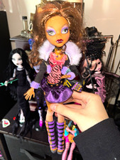 Monster High Clawdeen Wolf 11in Doll Articulated Wavy Brown Hair Outfit Shoes picture
