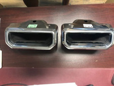 2019-2026 Chevy Silverado / GMC Sierra Exhaust Bezel****RH / LH PAIR**REAL GM picture