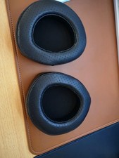 Dekoni Audio EPZ-HD800 Fenestrated Sheepskin Ear Pads for Sennheiser HD800 picture