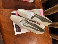 Women’s BANDOLINO Clara Block Porcelain block heel picture