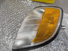 OEM Bosch 1305233940 Left Turn Signal Light 1995-1999 Mercedes S Class 140826074 picture