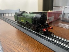 Hornby OO/HO Scale R3461 LNER Thompson L1 (In transition BR livery) no. 67702 picture