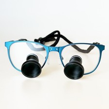 2.5X 3X 3.5X Optional Blue Titanium Frame TTL Dental Surgical Loupes Customized picture