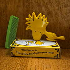 Avon Vintage 1965, Woodstock Hair Brush & Comb picture