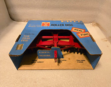 Ertl International Harvester Roller Disc Diecast Metal Red MPN 439 w/ Box picture