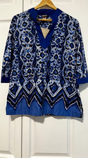 Covington Women’s Blue/White Geometric V-Neck 3/4 Sleeve Cotton Blouse PM picture