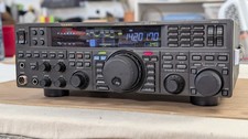 Yaesu FT-950 HF/6m 100W Transceiver w/ Manual - Excellent - Fully Tested picture