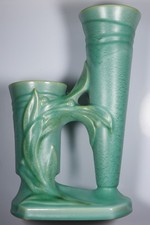 1935 Roseville Art Pottery Velmoss II Crystal Green Double Bud Vase #116-8 Label picture