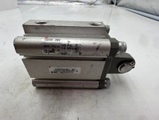 (LOT OF 2) SMC CQ2D40-35DZ Pneumatic Cylinder 40mm Bore x 35mm Stroke picture