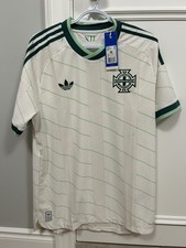 adidas - Men's Northern Ireland 26 Away Authentic Jersey Large (KC2980) picture