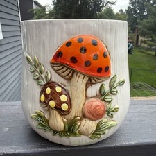 VTG 1978 Merry Mushroom Sears Roebuck & Co. Ceramic Canister 6” Tall MCM Crack picture