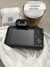 Canon EOS R100 Mirrorless Camera with 18-45mm Lens - Black picture