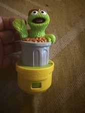 Vintage 1992 Play-Doh Sesame Street Oscar the Grouch Stamp Roller C-291 picture