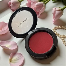 M·A·C Powder Blush Fard à Joues, shade: TRUE RED - 0.21 oz original TALC formula picture
