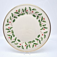 Lenox Holiday Holly Berry Dinner Plates 10 3/4” 24 Karat Gold Trim USA picture