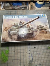 Trumpeter 1:35 Russian T-62 Mod 1962 Model Kit LOTS OF EXTRAS See Photos picture