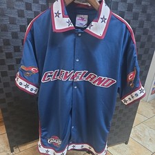 Vintage UNIQUE SPORTS GENERATION CLEVELAND CAVALIERS  Warm Up Shirt picture