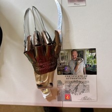 ROBERT ENGLUND SIGNED NIGHTMARE ON ELM STREET DELUXE FREDDY KRUEGER GLOVE COA picture