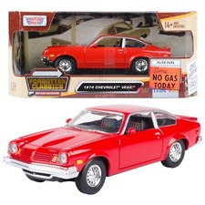 MOTORMAX 1974 CHEVROLET VEGA 1:24 SCALE DIECAST MODEL FORGOTTEN CLASSICS 79046 picture