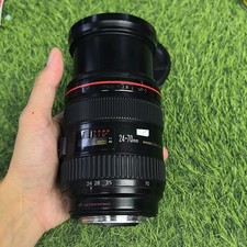 Canon EF 24-70mm f/2.8 L USM AF Telephoto Zoom Lens picture