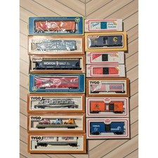 Tyco AHM Model Power HO Scale Train Lot 12pc Multicolor Vintage Rolling Stock picture