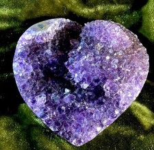 170G Heart Shaped Amethyst Cluster Gem Healing Stone picture