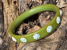 Vintage Tested Bakelite Bangle Green Chartreuse Blue White Floral Bracelet picture