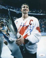 Wayne Gretzky signed 1987 Canada Cup 8x10 photo   PROOF  JSA COA picture