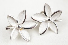 Vtg Crown Trifari Alfred Philippe Flower Clip On Earrings Brushed Silver Tone picture