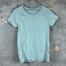 Athleta Top Womens Medium Light Blue Short Raglan Sleeve Round Neck Running picture
