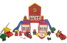 Vintage LEGO Duplo 2658 Fire Station No. 9 Set parts mostly complete 1989 picture