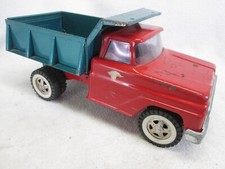 Vintage 1965-1967 Tonka red & green dump truck picture