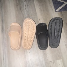The cloudies slides by The Cloudies women 2 pairs black and beige  picture