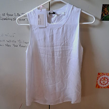 Vince Women's White Solid Crew Neck Sleeveless Tank Top, Size XS Regular picture