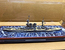 1/700 Royal Navy Battleship HMS Queen Elizabeth 1918 In Display Case High Detail picture