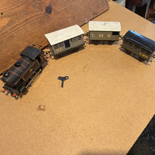 Hornby Vintage Wind-Up Tinplate Locomotive with Tender and Cars Toy Train Set picture