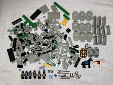 Lego Castle Vintage Set 6074 Black Falcon’s Fortress 95%+ Complete picture