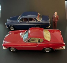 Norev DNA Vintage Volvos P1800 & Amazon 1/18 set w/figurine picture