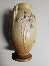 Vintage 1930-40’s Roseville Pottery Vase 860-9 Ixia Collection 10