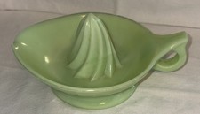 VINTAGE Jadeite Citrus Juicer Reamer Mid Century ￼ URANIUM GLASS  ( GLOWS ) picture