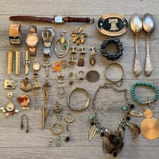VINTAGE MIXED COLLECTIBLES & JEWELRY JUNK DRAWER  LOT & MORE AS IS READ DESCRIPT picture