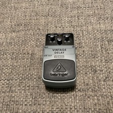 Behringer Vintage Delay VD400 Delay Guitar Effect Pedal picture