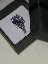 Elegant Silver tone Ring with Synthetic Zircon, Size 7- New picture