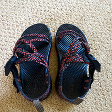 Chaco Z/1 Unisex Kids Strappy Sandals Black/Red Adjustable Strap US 10 picture