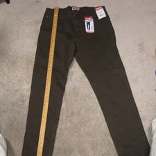 Wrangler Men's Brown Denim Jeans Regular Fit Tapered Mid Rise Dark Wash Stretch picture
