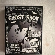 The Pastel Roses Ghost Show Eyeshadow Palette 12 Shades Pressed Powder Vegan picture
