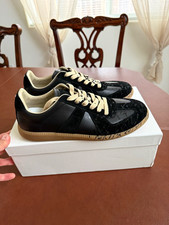 Zara Gats Men’s Low Top Lace-Up Sneakers Black/Beige Gum Rubber Sole picture