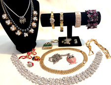 Repair and Wear, Cute 17 Piece Jewelry Lot - Excellent to 6 Pieces Need Repair picture