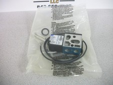 MAC 3-WAY 2-POS PNEUMATIC SOLENOID VALVE 613B-11-111BA 120VCOIL NOB picture
